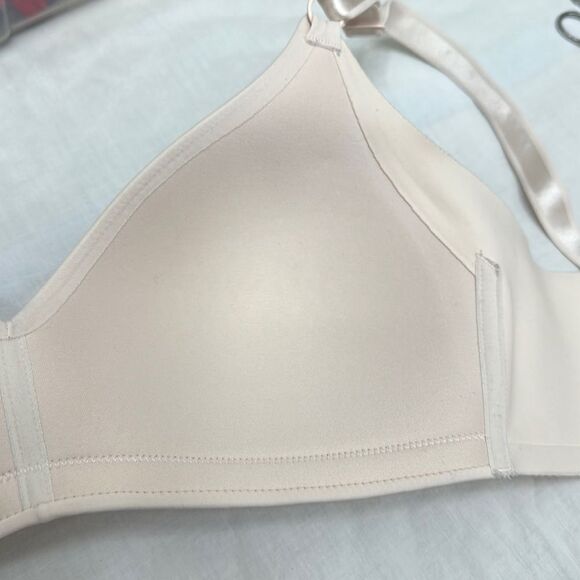 Warner's Bra 36C  Blissful Benefits Wireless Taupe 01056 ** - Picture 12 of 12